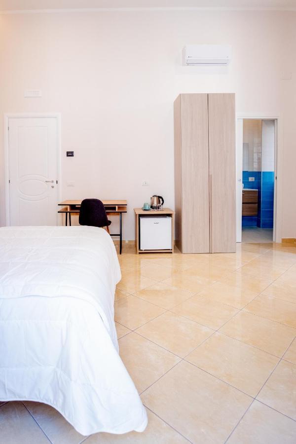 נאפולי Leone Suites Toledo מראה חיצוני תמונה
