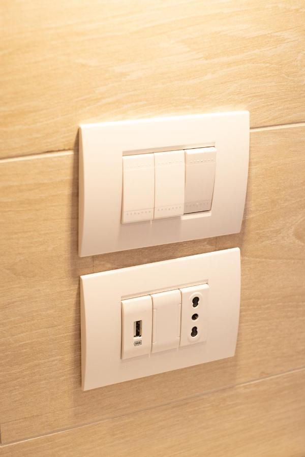נאפולי Leone Suites Toledo מראה חיצוני תמונה